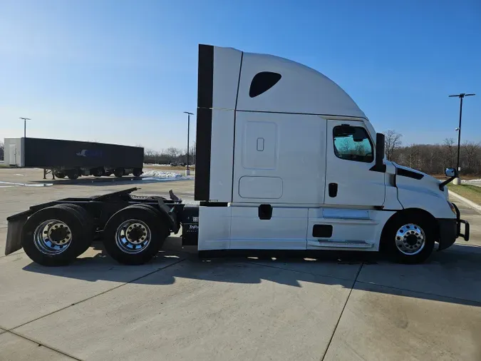 2022 Freightliner Cascadia