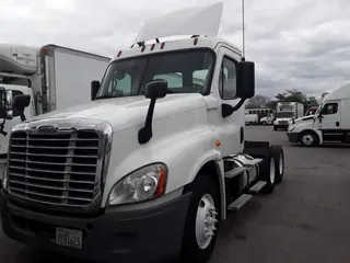 2018 FREIGHTLINER/MERCEDES CASCADIA 125