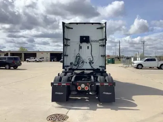 2020 Freightliner Cascadia