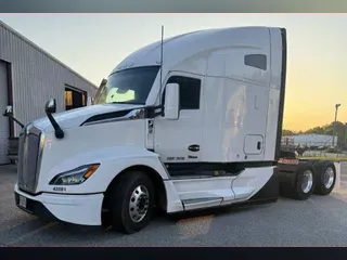 2023 Kenworth T680