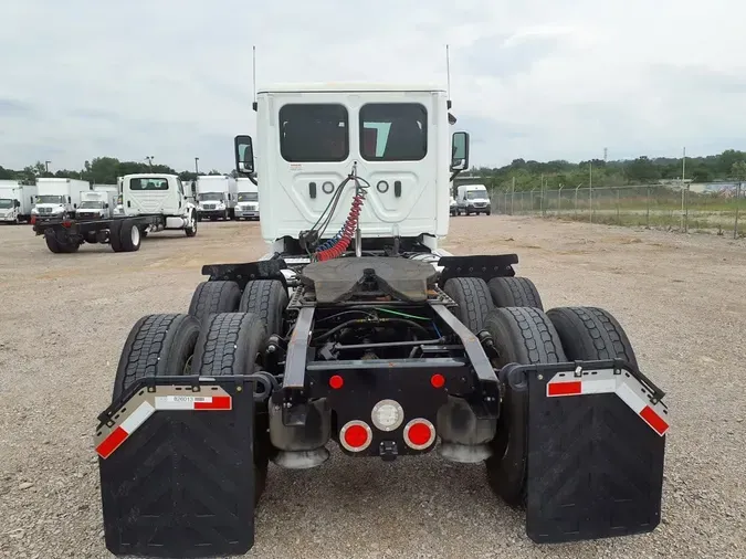 2019 FREIGHTLINER/MERCEDES CASCADIA 125