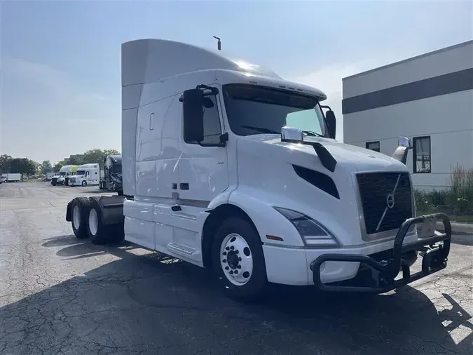 2020 VOLVO VNR640