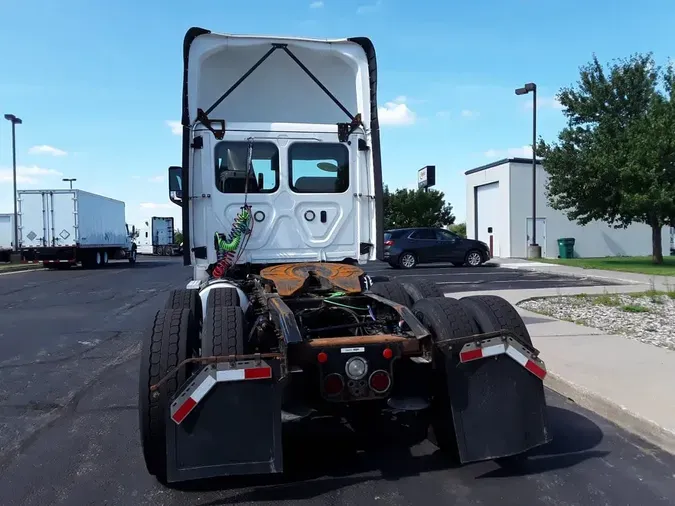 2019 FREIGHTLINER/MERCEDES NEW CASCADIA 116cf4a1fa36139cb5694d272ab7ce4fd6a