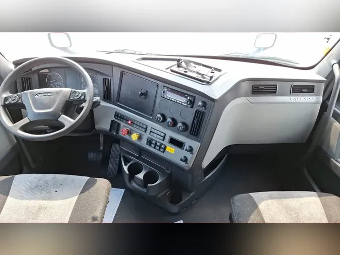 2022 Freightliner Cascadia 126
