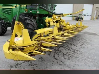 2013 John Deere 690