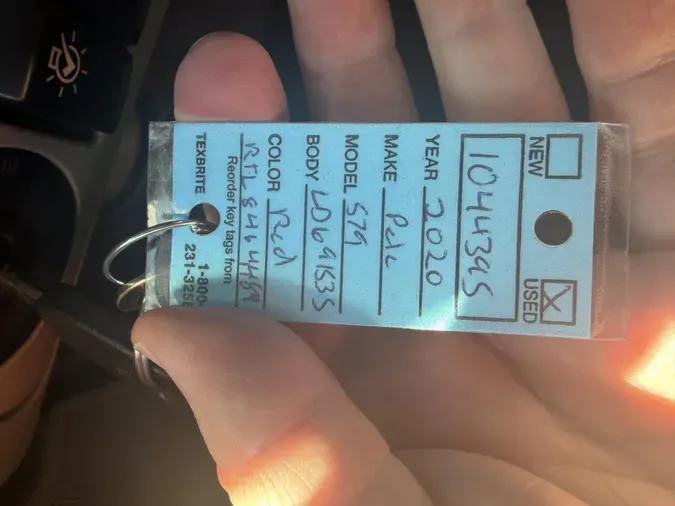 2020 Peterbilt 579cf4b2c8de034a7acde70c49a9c789410