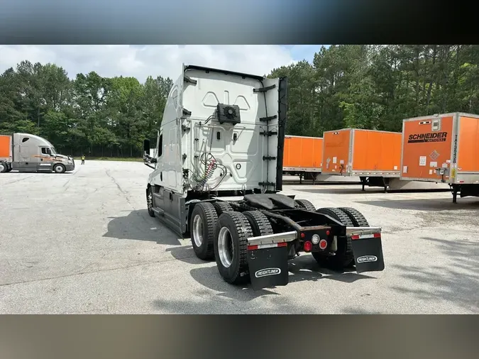 2021 Freightliner Cascadia