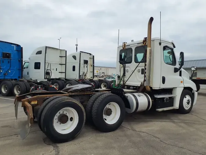 2017 FREIGHTLINER/MERCEDES CASCADIA