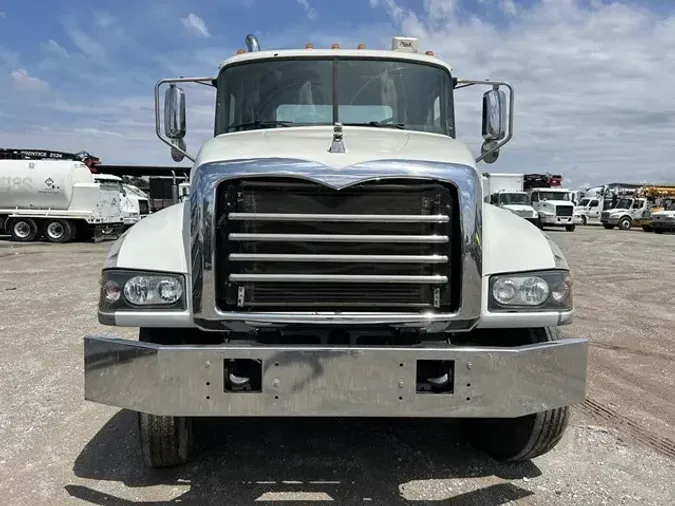 2014 MACK GRANITE GU713
