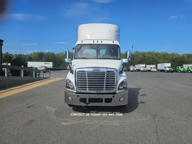 2018 FREIGHTLINER/MERCEDES CASCADIA 113