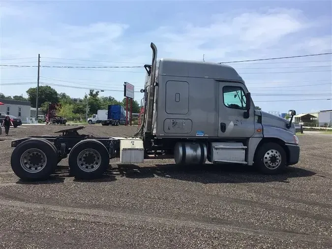 2016 FREIGHTLINER CASCADIA