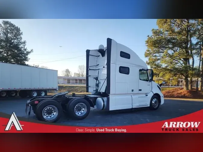 2021 VOLVO VNL64T760