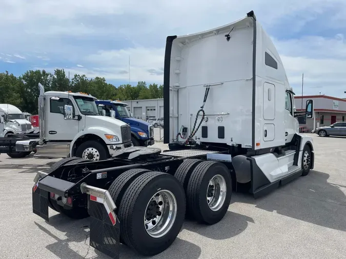 2025 Kenworth T680