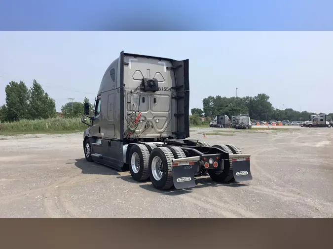 2021 Freightliner Cascadia 126