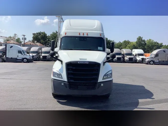 2022 Freightliner Cascadia 126