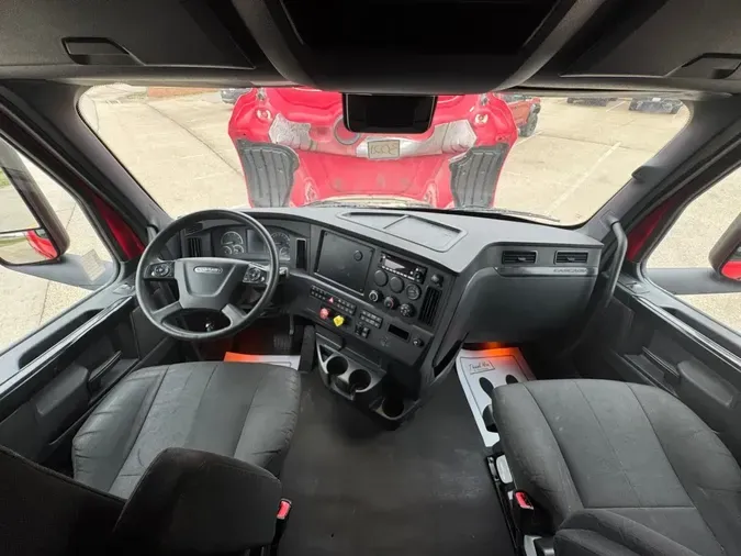 2023 FREIGHTLINER Cascadia 126