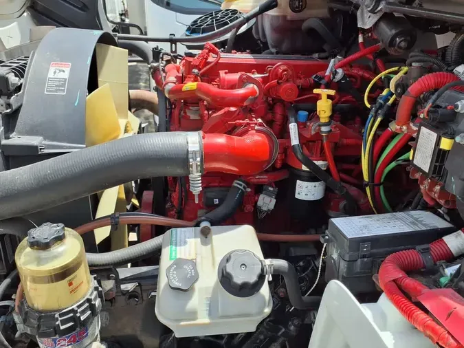 2019 FREIGHTLINER M2 106
