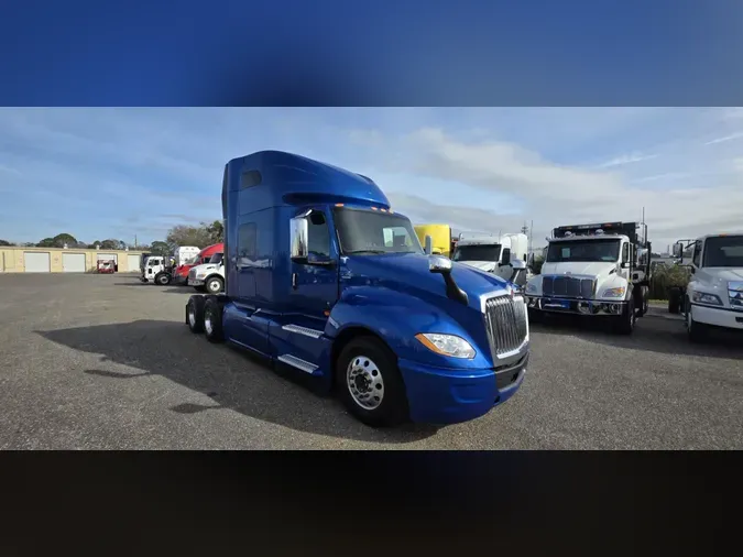 2022 International LT625