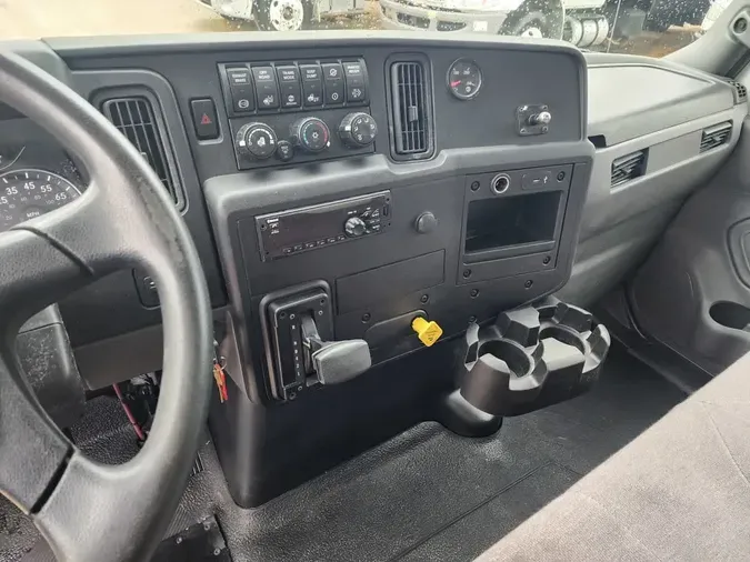 2020 NAVISTAR INTERNATIONAL MV607 (4X2)