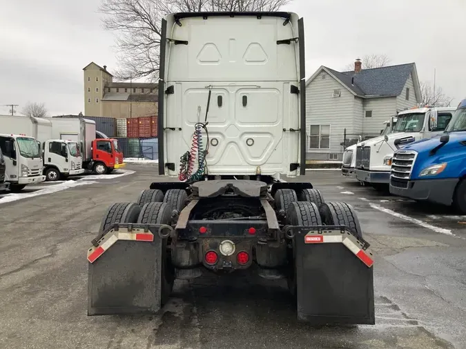 2020 FREIGHTLINER/MERCEDES CASCADIA 125