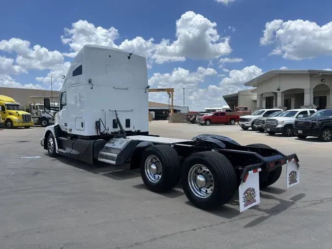 2023 Kenworth T680
