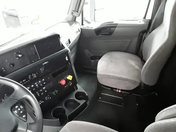 2020 NAVISTAR INTERNATIONAL LT625 SLPR CAB