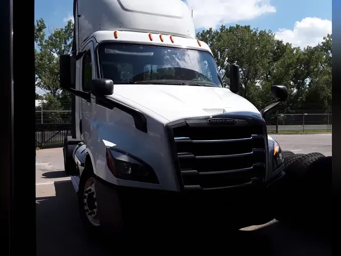 2020 FREIGHTLINER/MERCEDES NEW CASCADIA 116cf730b254610259535b93c6bf38dccf9
