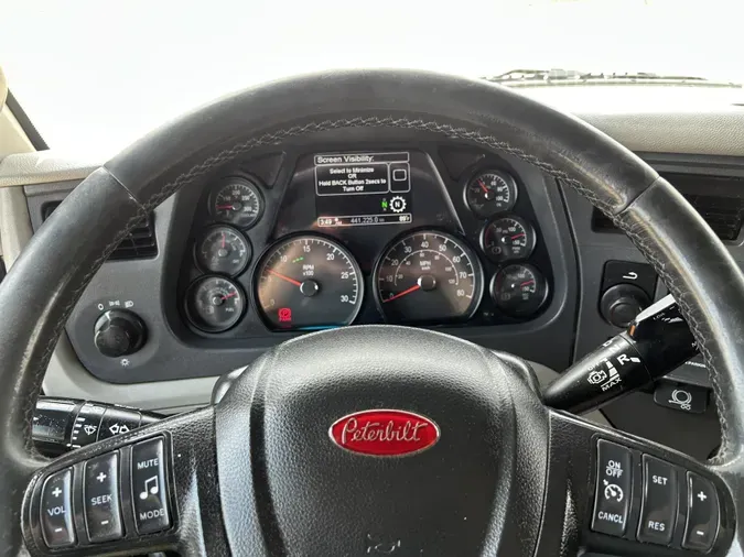 2020 Peterbilt 579