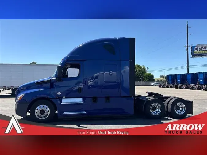 2022 FREIGHTLINER CA126