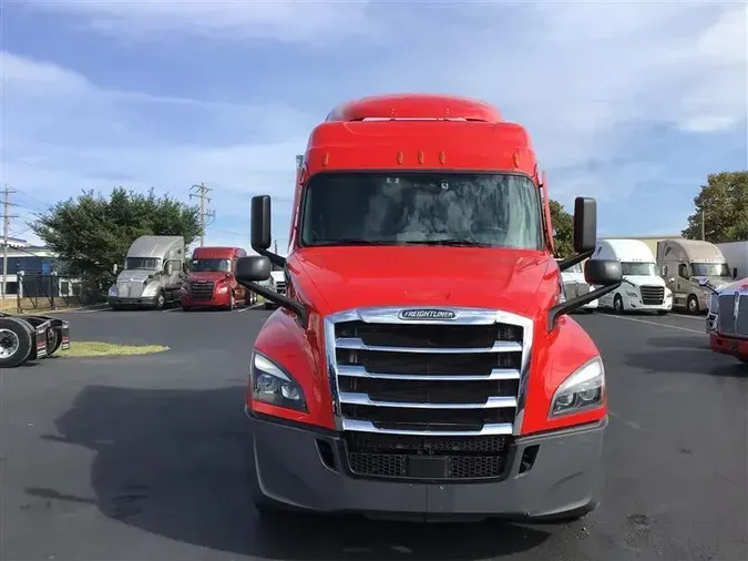 2021 FREIGHTLINER CA126