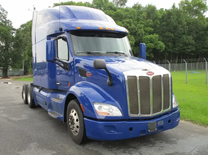 2022 Peterbilt 579
