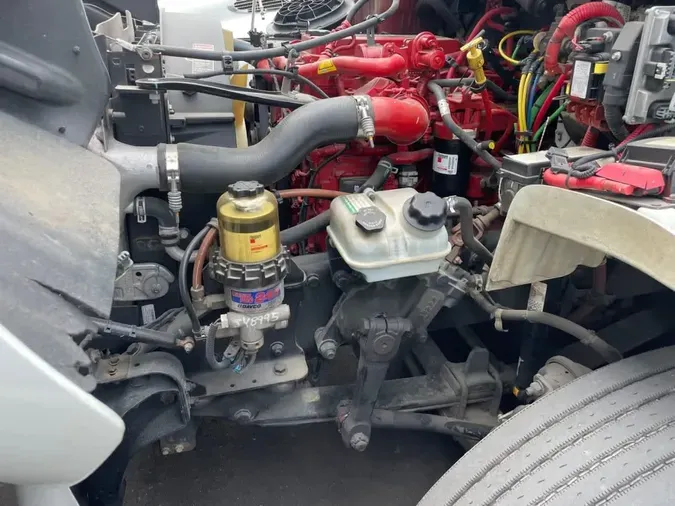 2018 FREIGHTLINER M2 106