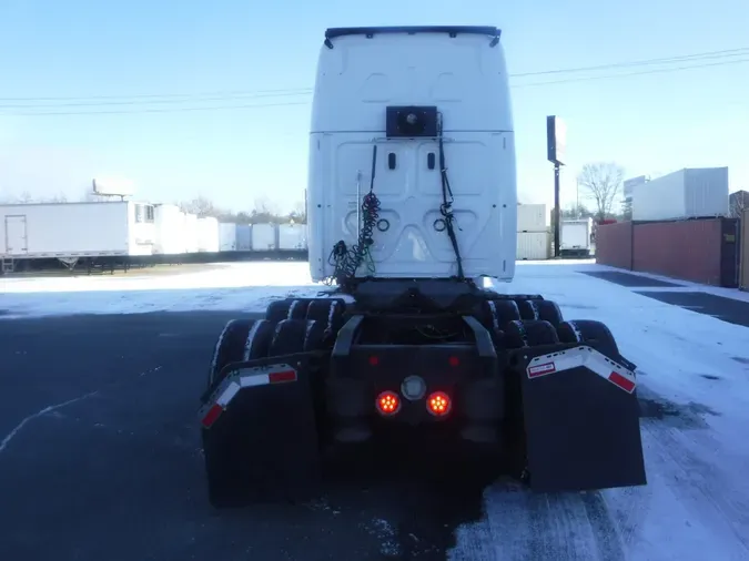 2020 FREIGHTLINER/MERCEDES CASCADIA 125