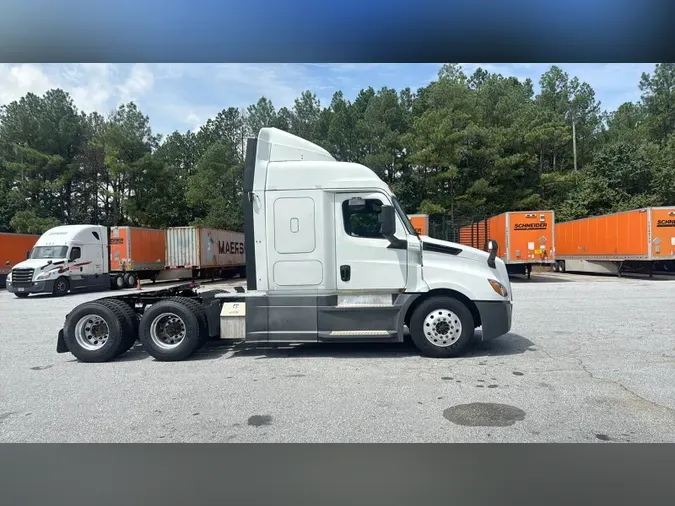 2019 Freightliner Cascadia 126