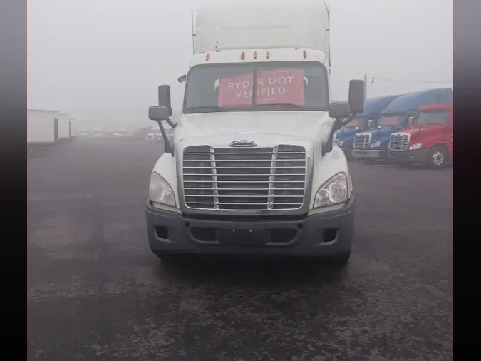 2015 FREIGHTLINER/MERCEDES CASCADIA 125