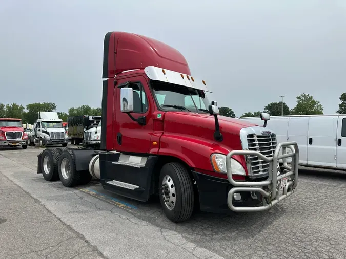 2017 FREIGHTLINER/MERCEDES CASCADIA 125