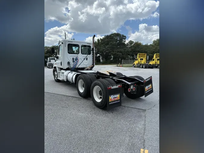 2020 Freightliner Cascadia