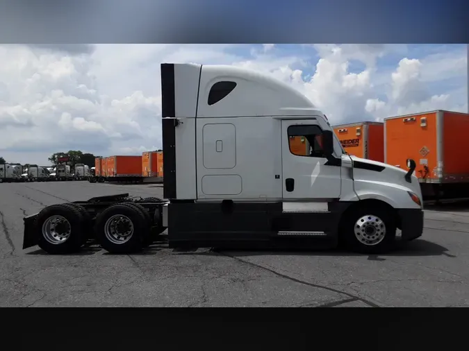 2023 Freightliner Cascadia 126