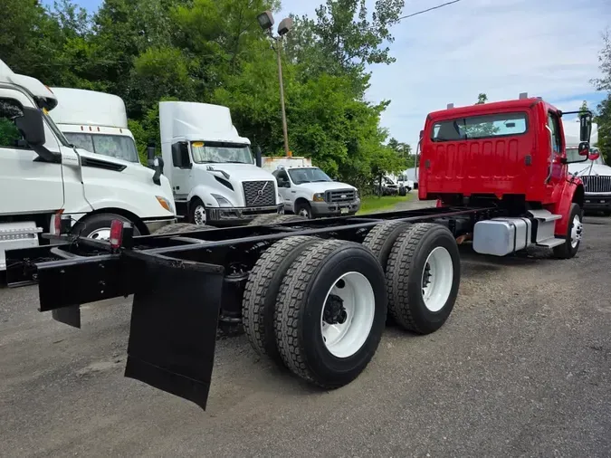 2018 FREIGHTLINER M2 106