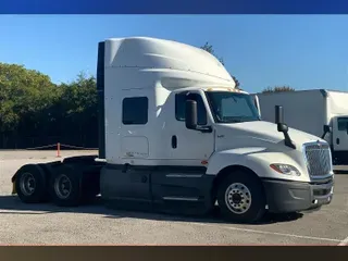 2022 INT LT625 6x4