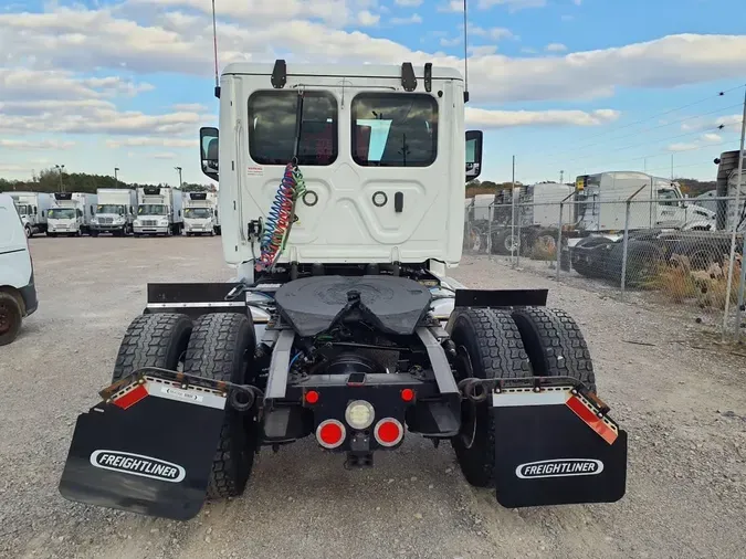 2019 FREIGHTLINER/MERCEDES NEW CASCADIA 126