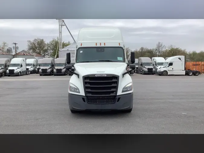 2022 Freightliner Cascadia 126