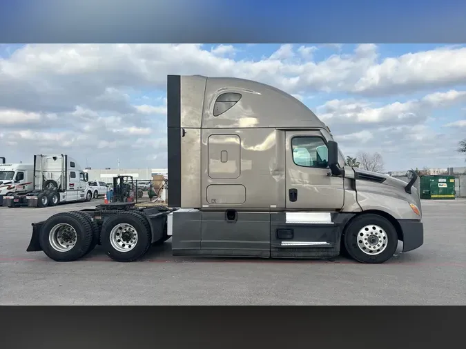 2021 Freightliner Cascadia