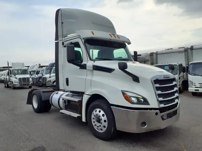 2019 FREIGHTLINER NEW CASCADIA 126