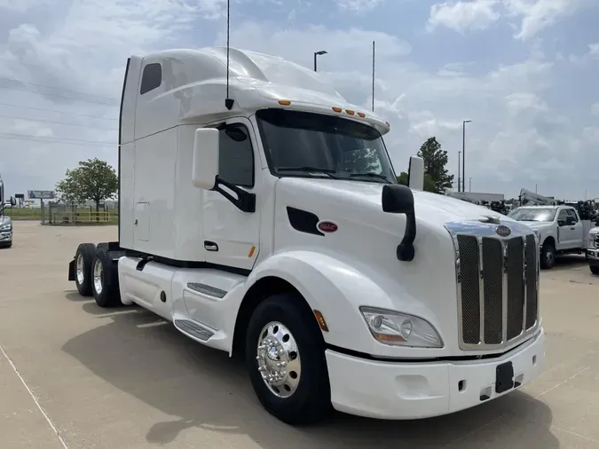 2022 Peterbilt 579