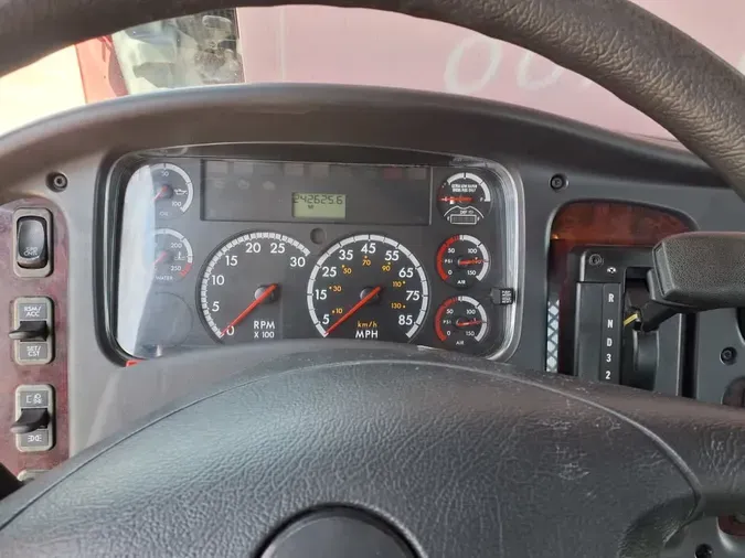 2014 FREIGHTLINER M2 106