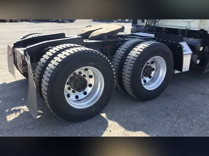 2020 Freightliner Cascadia 126