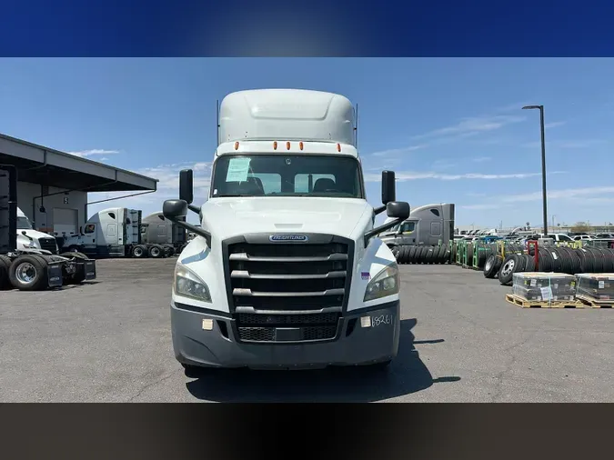 2019 Freightliner Cascadia 126