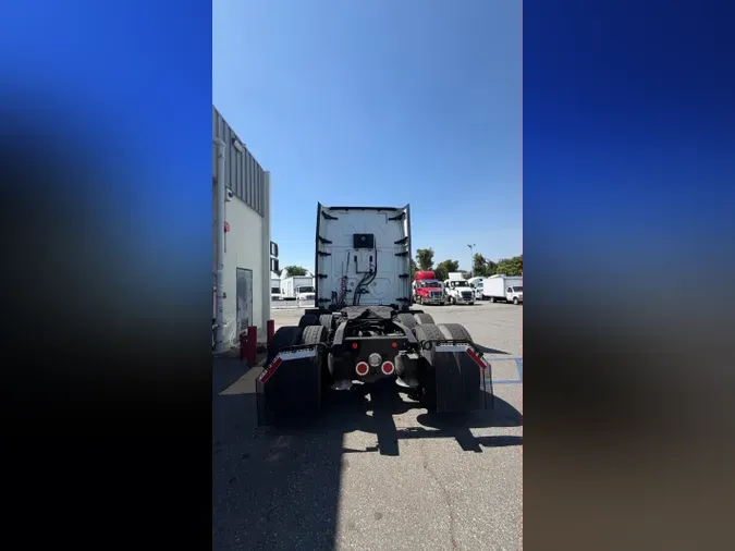 2018 FREIGHTLINER/MERCEDES CASCADIA 125cf8b7b2d99e183976172aacabdbf17ee