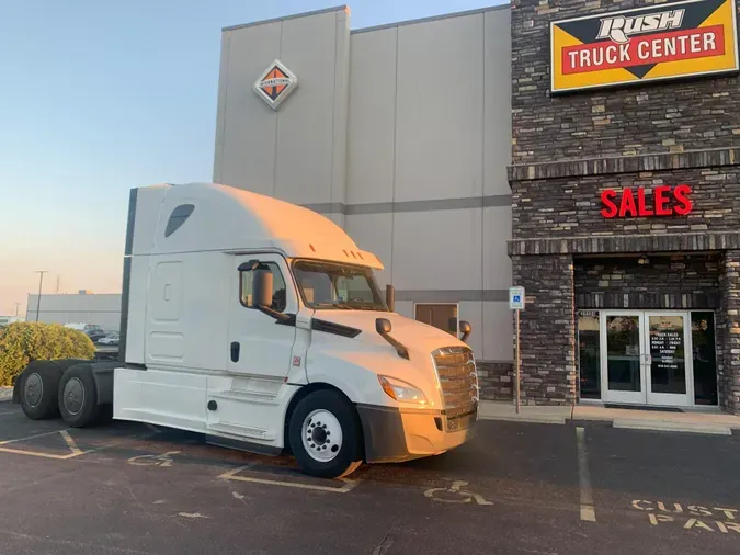 2020 Freightliner Cascadia